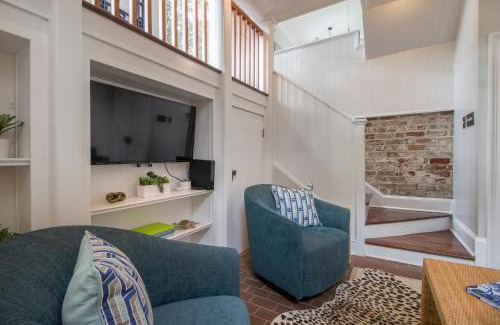 Historic District - North Apartment | Walk to it All in Downtown, Double King Beds