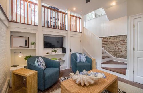 Historic District - North Apartment | Walk to it All in Downtown, Double King Beds