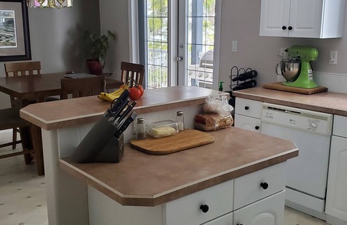 Crawford Bay House | Walk to kokanee springs golf...short drive to kootenay lake