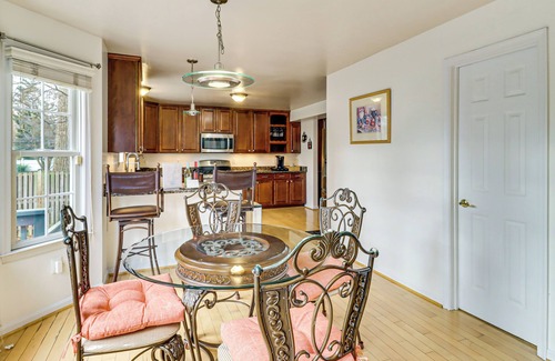 Cape Saint Claire House | Walk to Lake & Boat Ramp: Central Gem in Annapolis