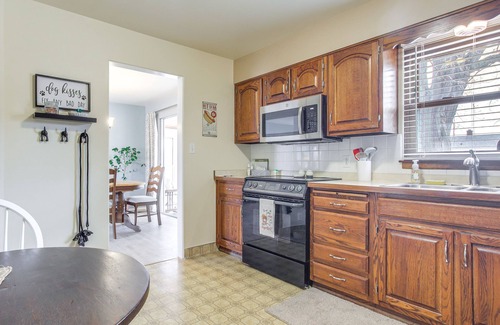 Menasha House | Walk to Lake: Family Getaway w/Yard in Menasha!