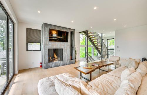 Benton Harbor House | Walk to Lake Michigan Luxe Home in Benton Harbor!
