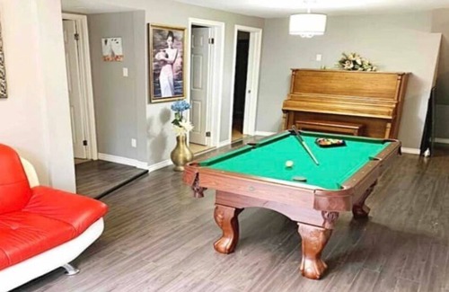 Georgina House | Walk to Lake Simcoe- Jet-skiing - Kayaking & Canoeing