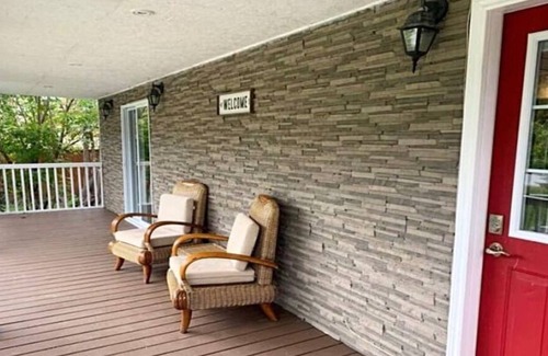 Georgina House | Walk to Lake Simcoe- Jet-skiing - Kayaking & Canoeing
