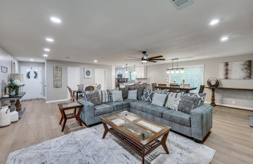 Hot Springs Village House | Walk to Lake DeSoto Hot Springs Village Retreat!