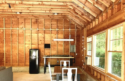 Mattituck Cottage | Walk to Love Lane! Immaculately renovated private cottage.