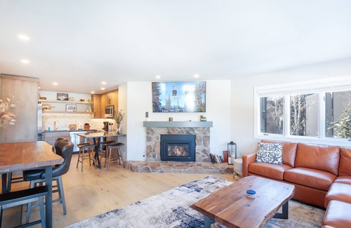 Warrior's Mark Condo | Walk to Main St & Trails | Hot Tub