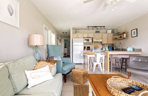 Steinhatchee Condo | Walk to marina, boat trailer parking, bring your pup!