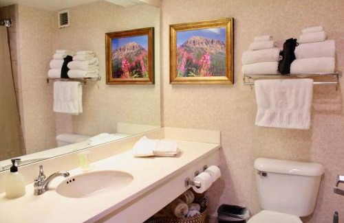 Crested Butte House | Walk To Mountain Base Studio For 4 & Pool