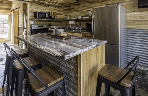 Elizabethtown House | Walk to Ohio River; Near Shawnee & Cave-in-Rock