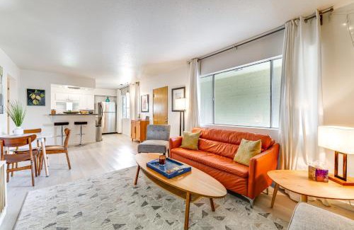 South Scottsdale Apartment | Walk to Old Town Chic Scottsdale Condo with Pool!