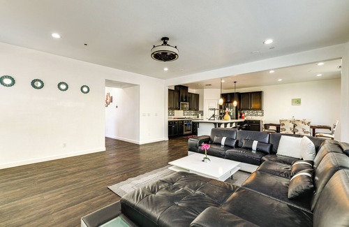 Tracy House | Walk to Parks: Mountain House Retreat w/Patio!