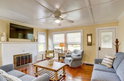 Huron House | Walk to Private Beach Lake Erie Retreat with Yard!