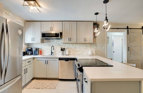 Redington Shores House | Walk to Redington Beach: Renovated Duplex w/Patio