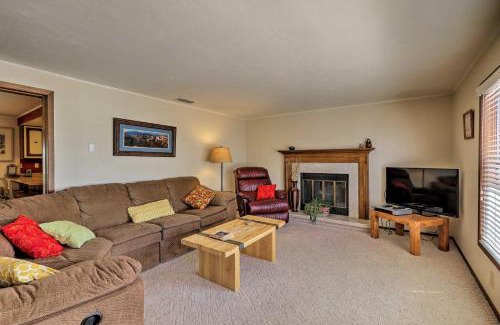 Page House | Walk to Rim View Trail Page Home with Deck and Yard