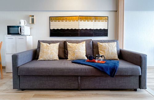 Shibuya Apartment | Walk to Shibuya Sta.! Luxe 6th Floor 1BR, Private Balcony, Gym in Building