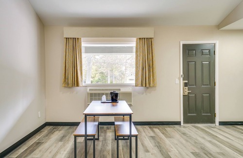 Port Huron Apartment | Walk to Shopping & Dining: Port Huron Studio