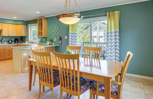 Rockaway Beach House | Walk to Shore: Home w/Deck in Rockaway Beach!