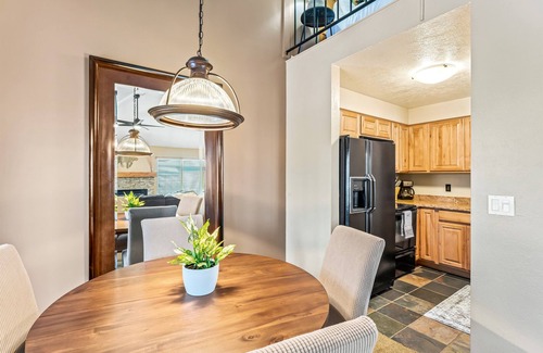 Park City Condo | Walk to Ski | Hot Tub | Great Location