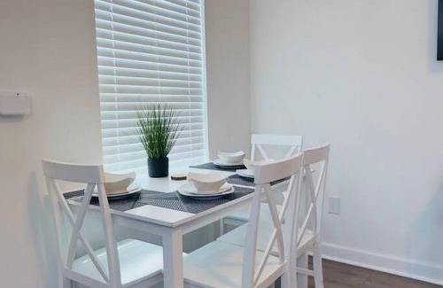 Central City Apartment | Walk to Superdome - 5 min to Canal St - 8min to French Quarter