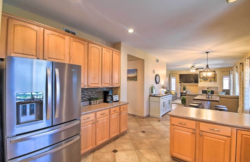 Orchards House | Walk to Surprise Stadium: Villa w/Covered Patio!