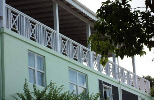 Oualie Bay Apartment | Walk to the beautiful Oualie Beach from this Beach Front Apartment