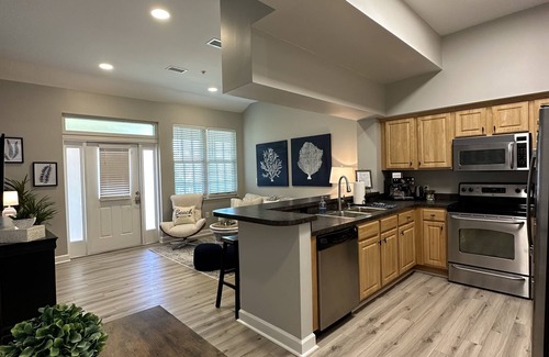 Ono Island Condo | Walk to the beach. 2 Bedroom Condo - "The Blue Palm."