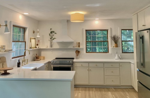 Baiting Hollow Cottage | Walk to the beach from this 4-bedroom cottage in the North Fork