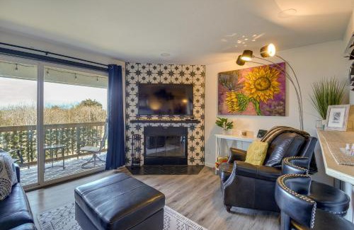 Ocean Shores Apartment | Walk to the Beach Ocean Shores Condo!