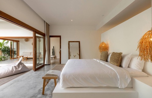Cemagi Villa | Walk to the beach of Pantai Seseh from this Luxury Private Villa