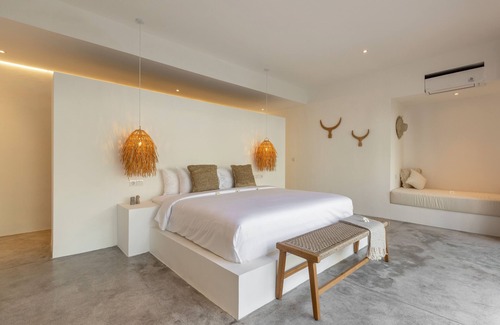 Cemagi Villa | Walk to the beach of Pantai Seseh from this Luxury Private Villa