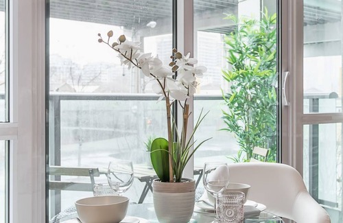 Fort York Condo | Walk to the CNE, Harbor Front , Lake, Ontario Place, all in ten minutes.