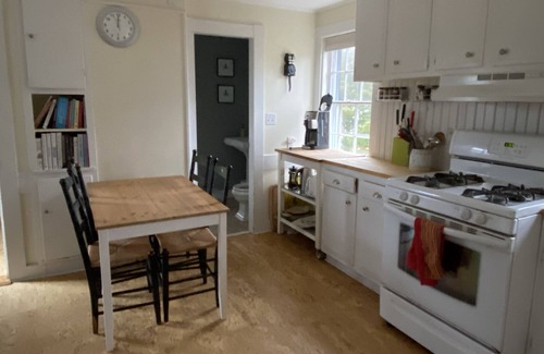 Prides Crossing House | Walk to the ocean and restaurants, home in the heart of Beverly Farms