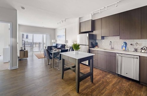 Reston Apartment | Walk to U Street Metro | A block from Whole foods & Shops