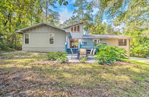 Gainesville House | Walk to UF Remodeled Family Home with Patio!