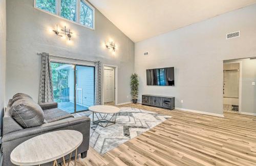 Gainesville House | Walk to UF Remodeled Family Home with Patio!