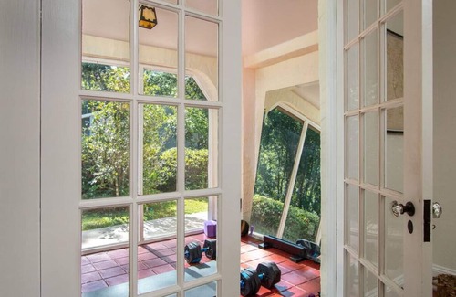 Gainesville House | Walk to UF Stadium! Fabulous Chic Historic Home