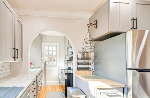 Lexington House | Walk to UK Campus: Charming Home w/Patio!
