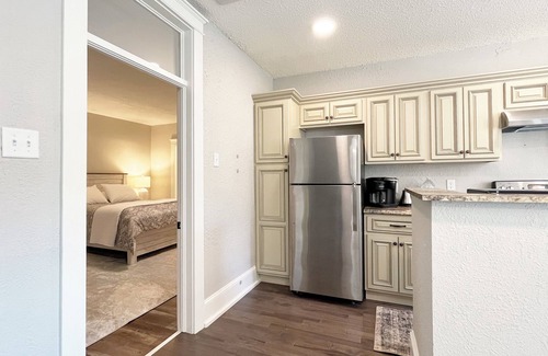 Hot Springs Apartment | Walk to VA Hospital, Restaurants + More ~ Excellent for Traveling Professionals!