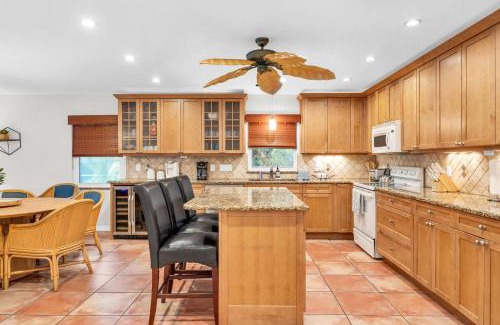Naples Park House | Walk to Vanderbilt Beach From Our Naples Park Home