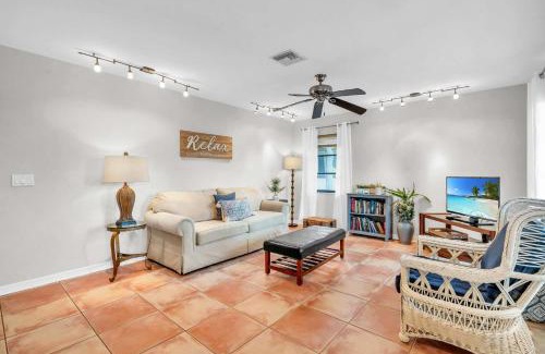 Naples Park House | Walk to Vanderbilt Beach From Our Naples Park Home