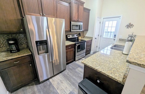 Midtown House | Walkable 3-bedroom house in Starland District with Off-Street Parking. Book now