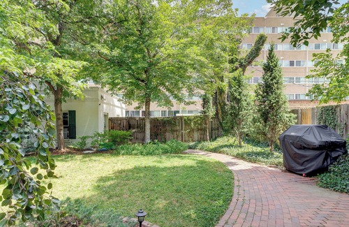 Cheesman Park Apartment | Walkable Apt w/Off-street Parking in Cheesman!
