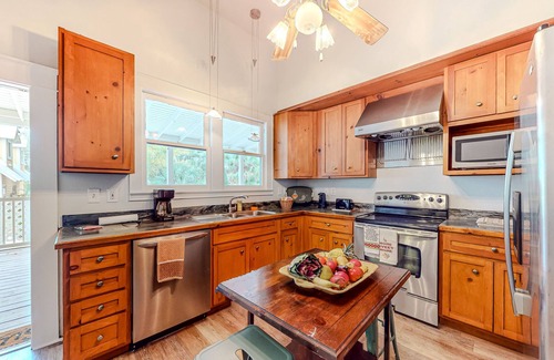 Arcadia Historic District House | Walkable, beautifully renovated historic home with lovely porches & firepit