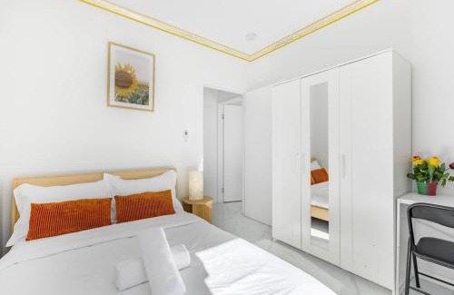 Cannon Hill House | Walkable Convenience Dual Studio Cannon Hill