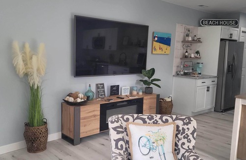 Michigan City Cottage | Walkable cozy cottage, Outlet Mall across street!