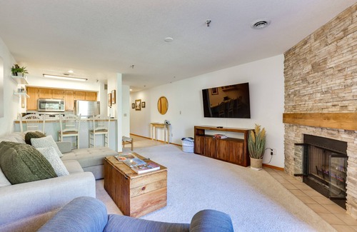 Frisco Condo | Walkable Frisco Condo: Mtn Views & Shared Hot Tub!