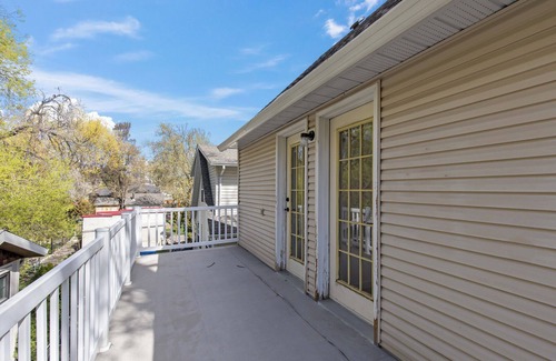 South Central House | Walkable private 2 bdrm suite w shared entry, kitchenette, bathroom