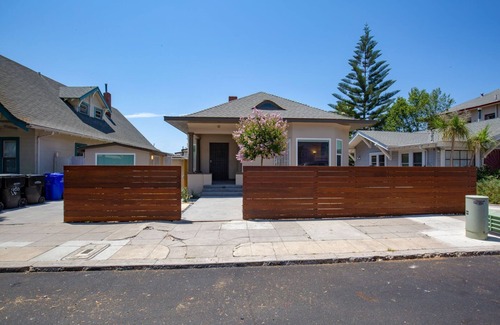 Golden Hill Apartment | Walkable to Downtown, NEW Jacuzzi, Fire pit, Outdoor Kitchen w Built in BBQ (F)