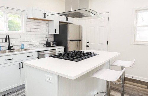 West Central House | Walkable to Downtown Ft Wayne